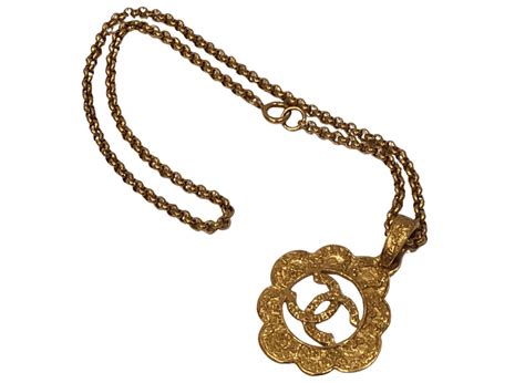 Vintage Chanel 24K Gold Plated CC Medallion Chainlink Leather 